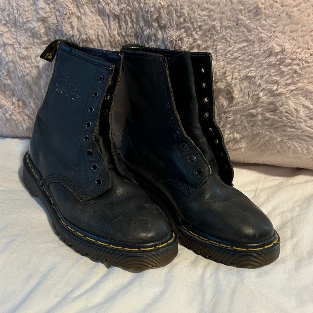 Vintage Dr. Martens Black 1460 Boots